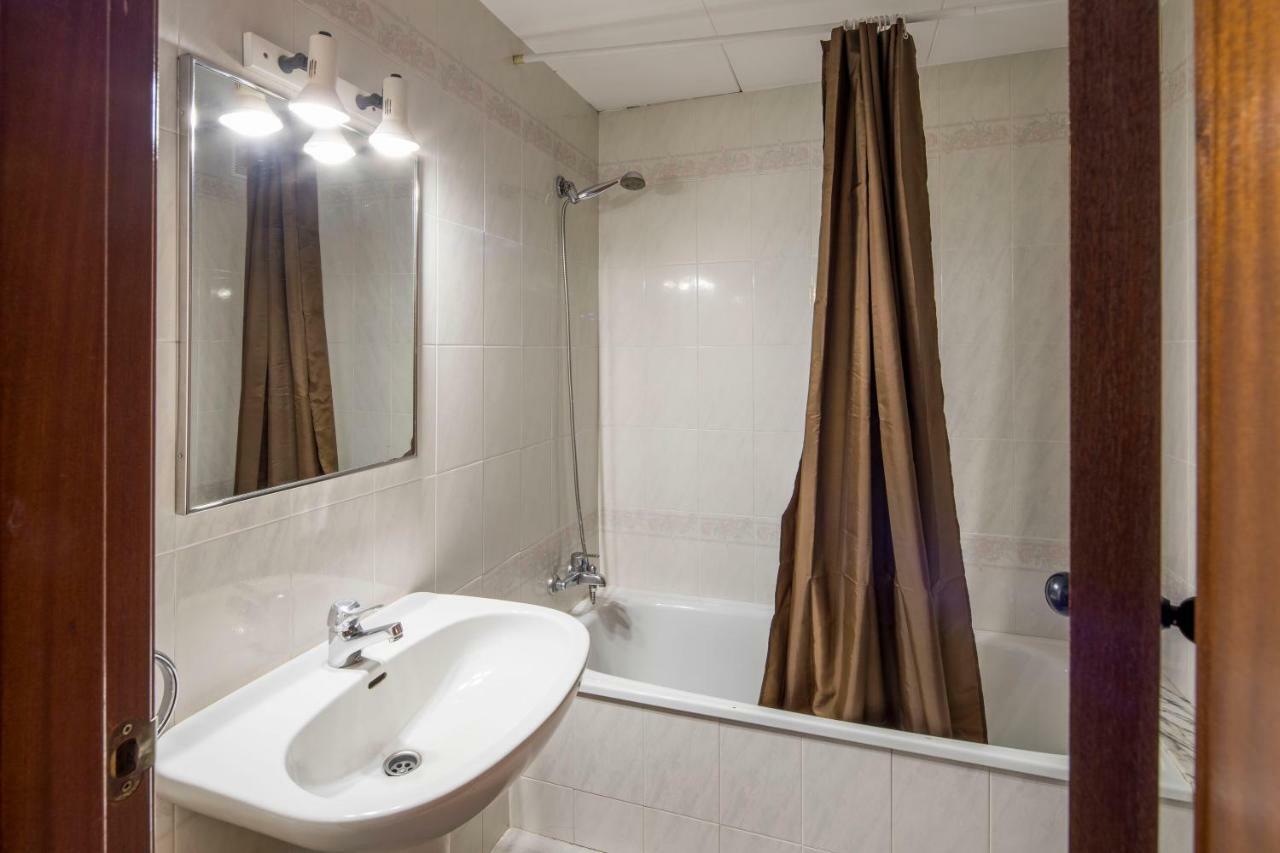 Appartement Apartamento Castell De Perelada à Gérone Extérieur photo